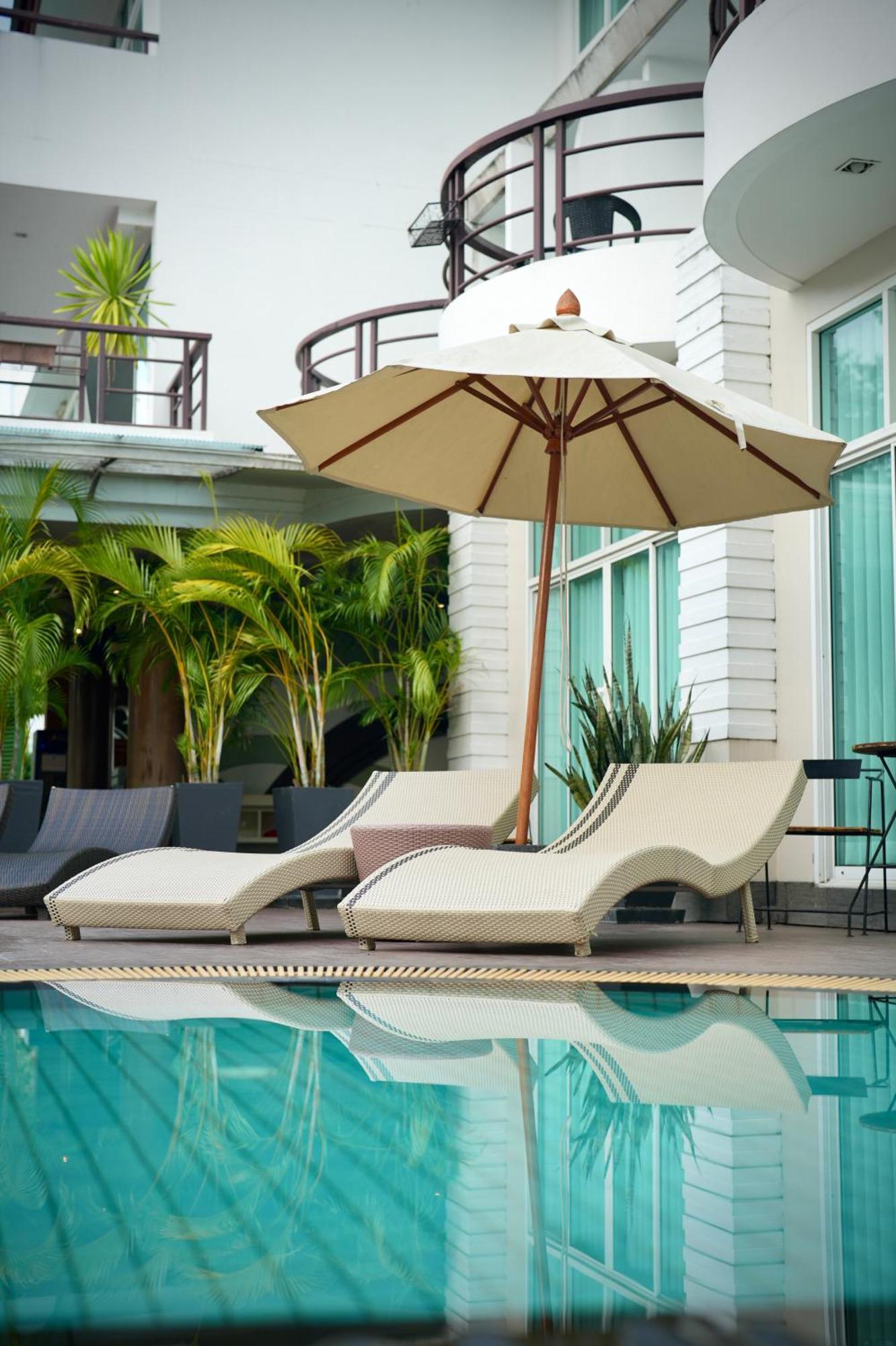 A-Te Chumphon Hotel - Sha Plus Екстериор снимка