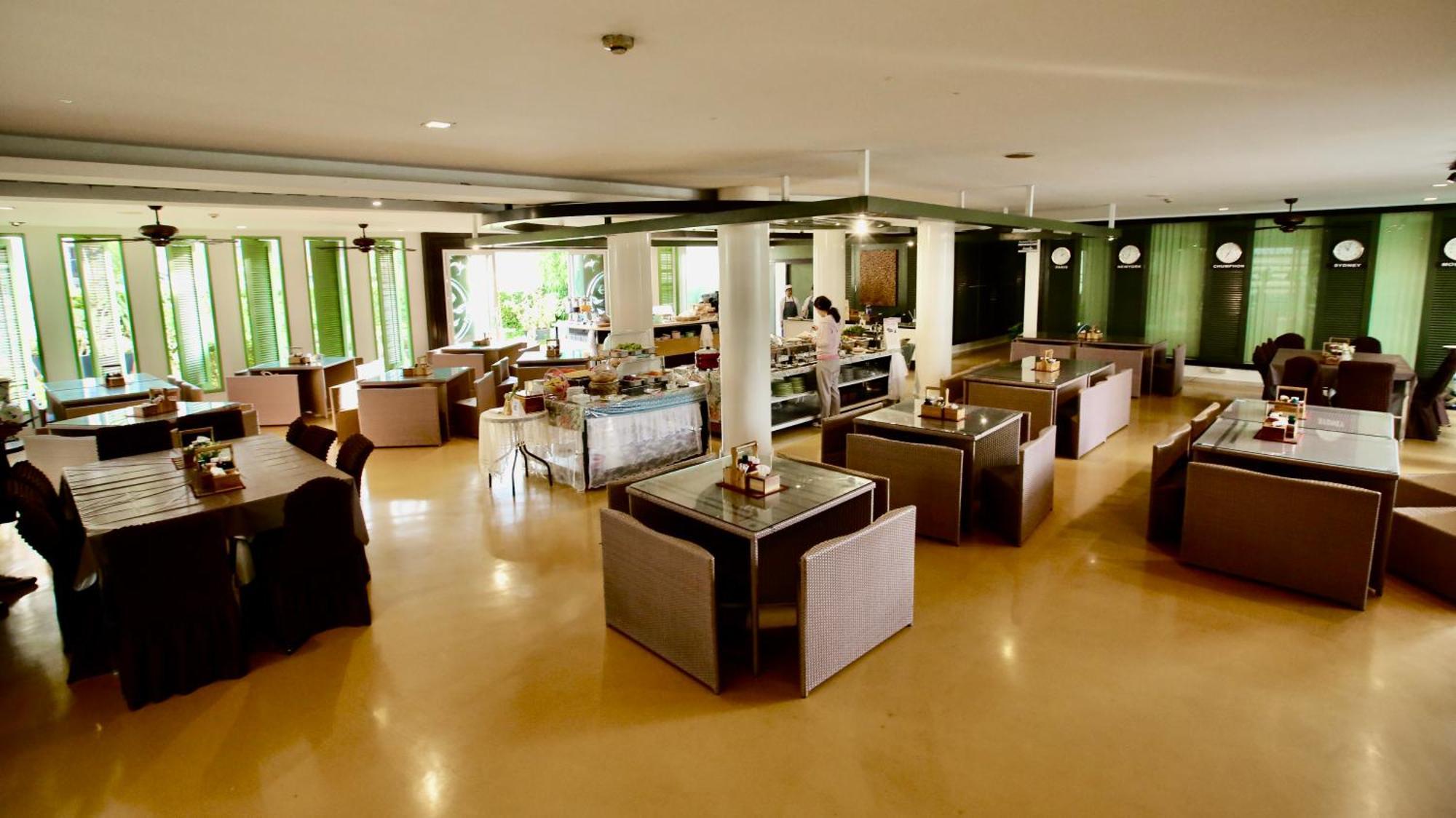 A-Te Chumphon Hotel - Sha Plus Екстериор снимка